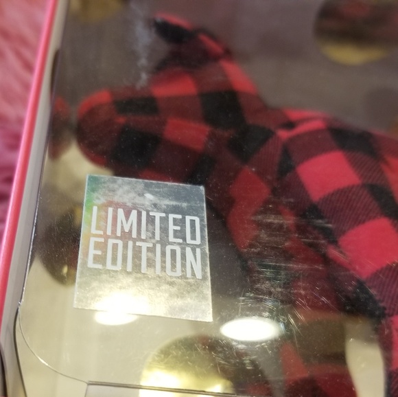 NIB Victoria's Secret PINK Ltd. Edition Plaid Dog! - Picture 3 of 4